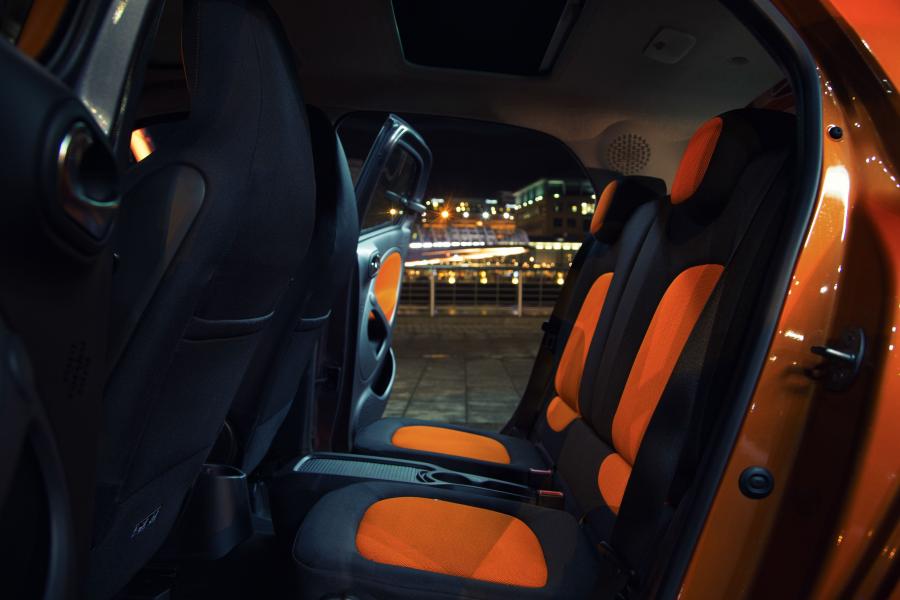  Smart ForFour Edition 1 2015 года  (UK) (фото 17 из 19)
